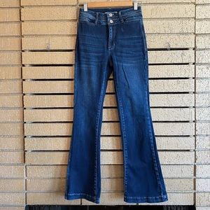 Size 5/26 KanCan Flair Jeans